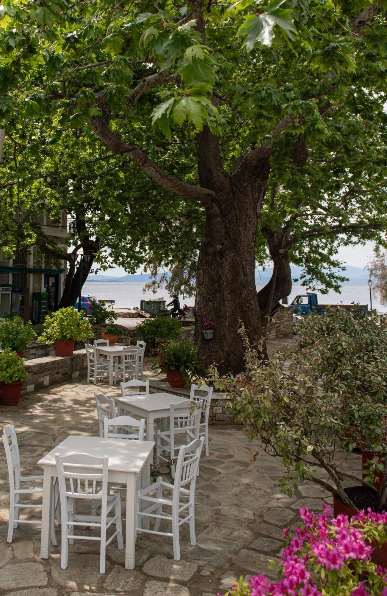 Karavia Lux Inn Afissos Exterior foto